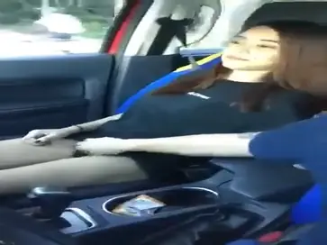 Nekat Ngewe Di Mobil Pas Perjalanan Liburan Keluarga poster